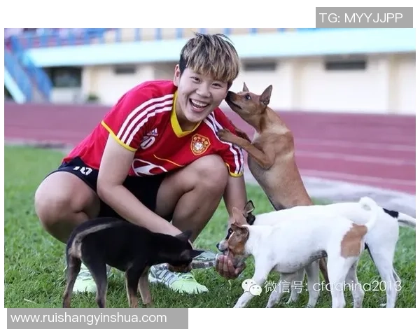 足球明星与他们忠实的狗狗们共同谱写的温馨故事 足球明星与他们忠实的狗狗们共同谱写的温馨故事