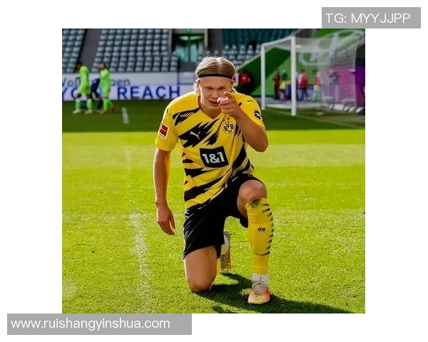 足球明星的魅力瞬间展现他们在赛场上的风采与迷人魅力的精彩图片合集 足球明星的魅力瞬间展现他们在赛场上的风采与迷人魅力的精彩图片合集